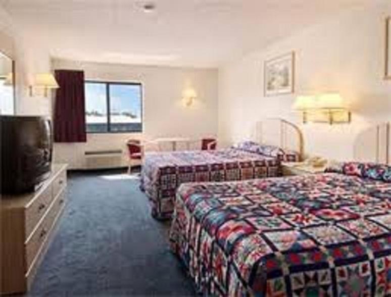Super 8 Anna Motel Room photo